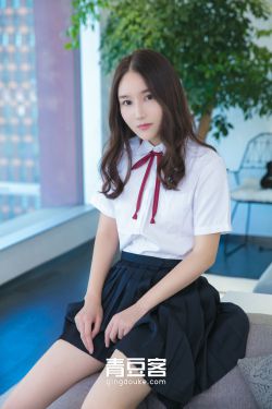 《香蕉女孩小游戏》